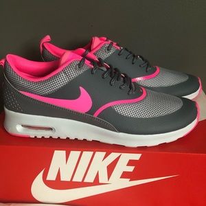 Nike Women’s Air Max Thea